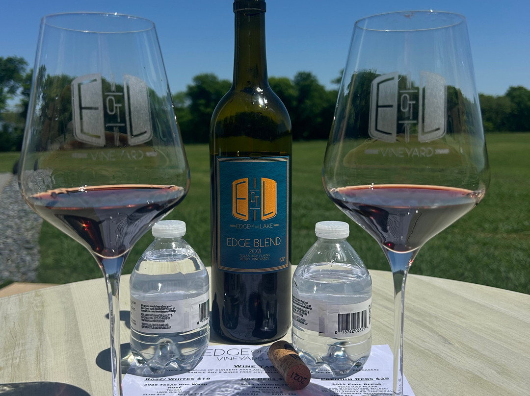Edge of the Lake Vineyard-Valley View必去景点