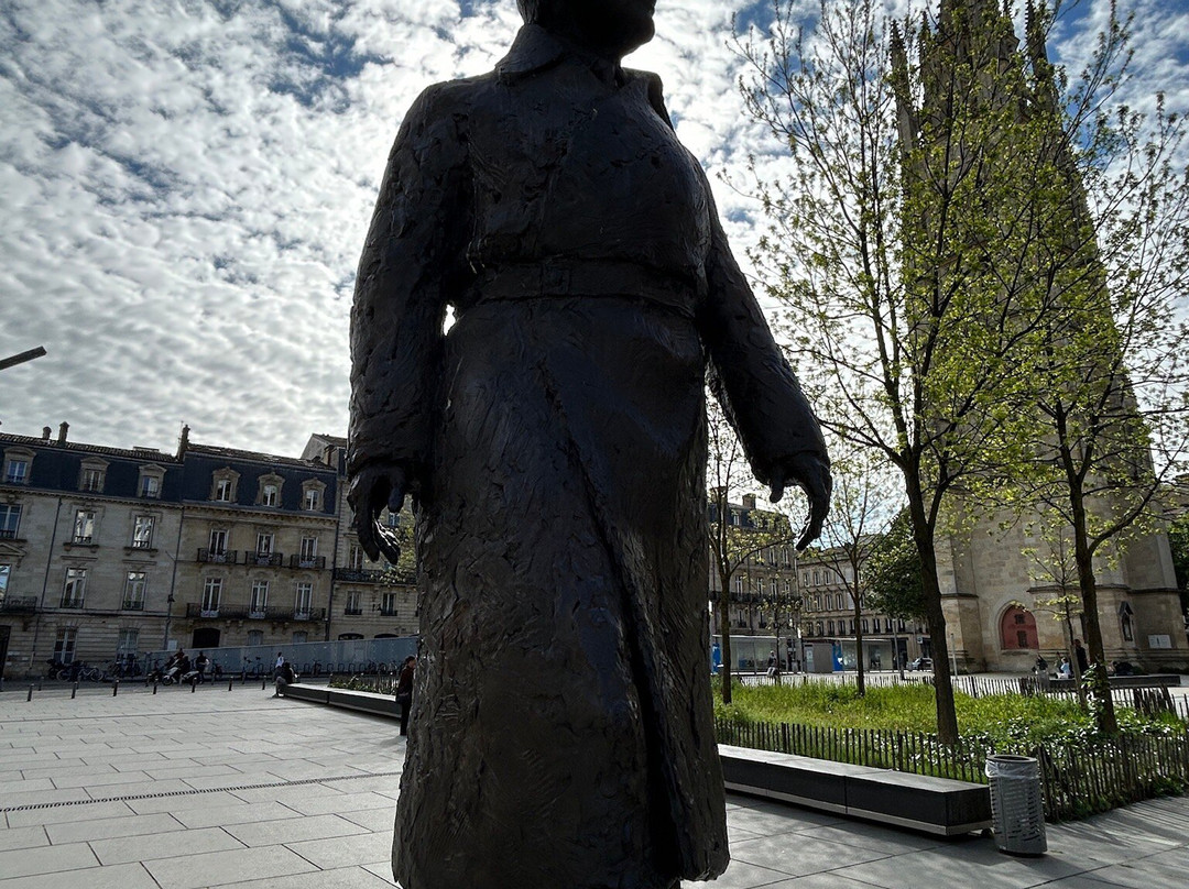 La statue de Jacques Chaban Delmas-波尔多必去景点