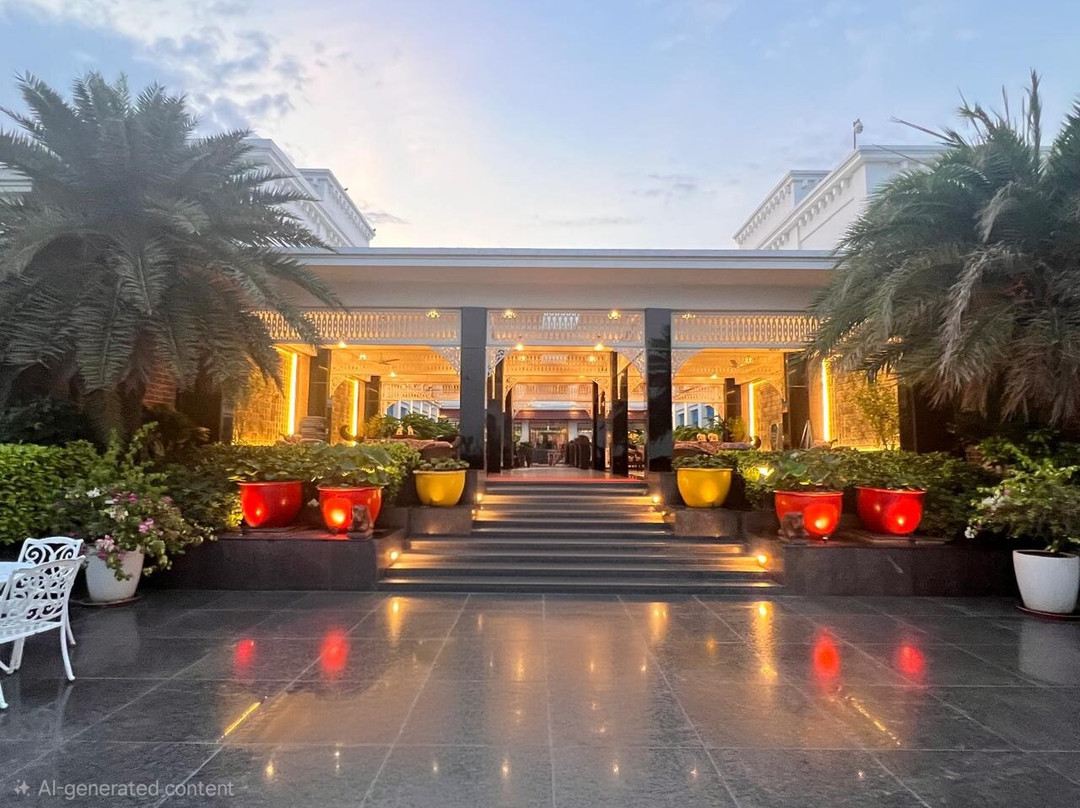 Mayfair Palm Beach Resort主图
