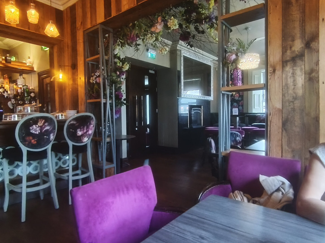 韦斯特登酒店主图