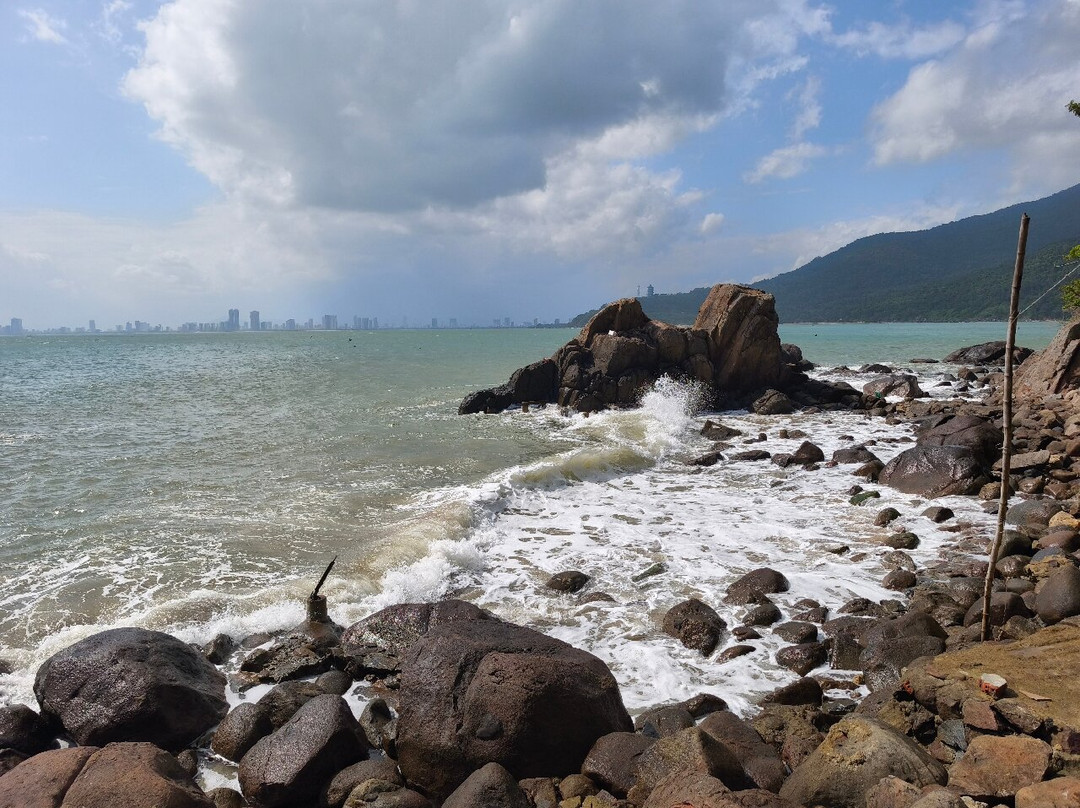 Son Tra Beach-岘港必去景点