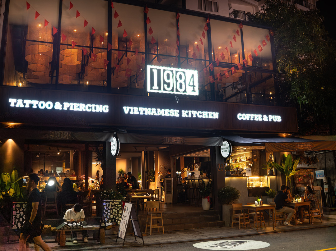 1984 Coffee • Pub • Restaurant