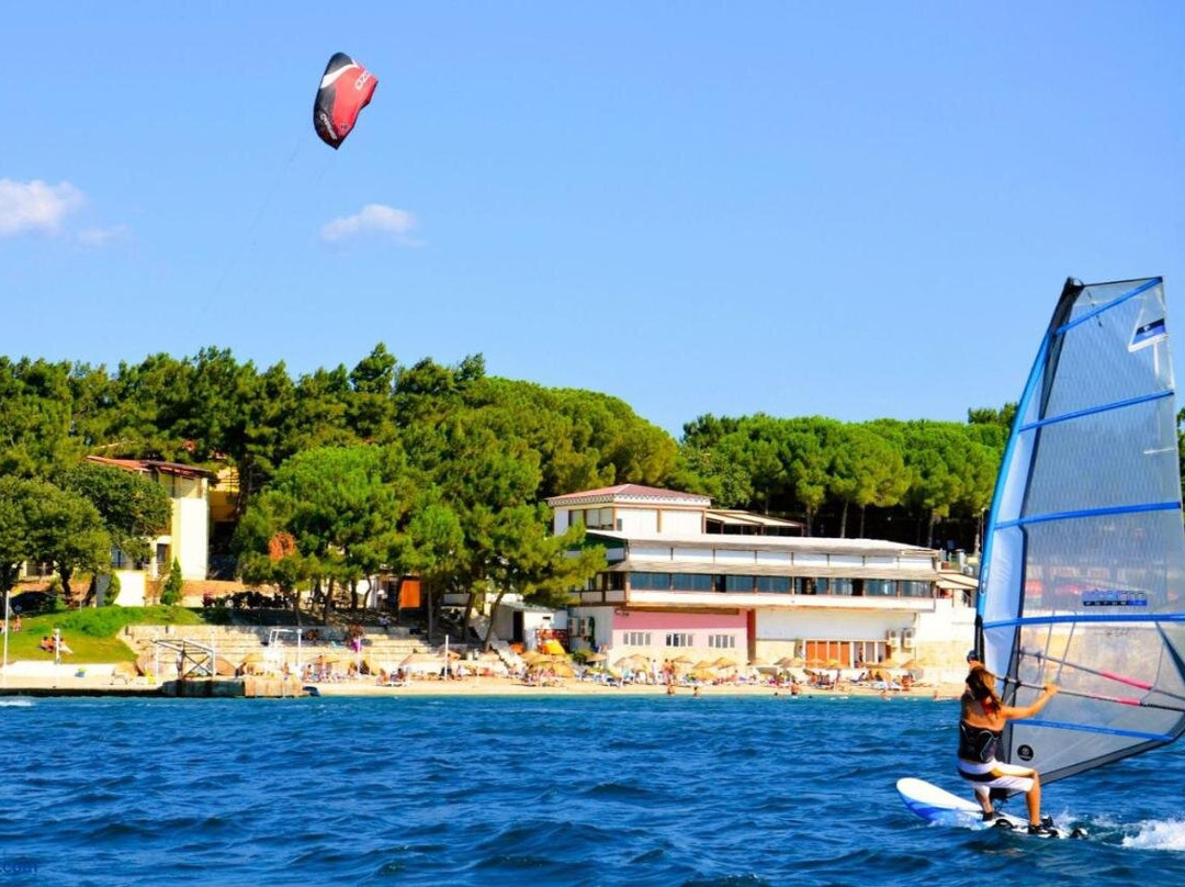 Dardanos Yerleskesi Hotel Egitim ve Dinlenme Tesisi