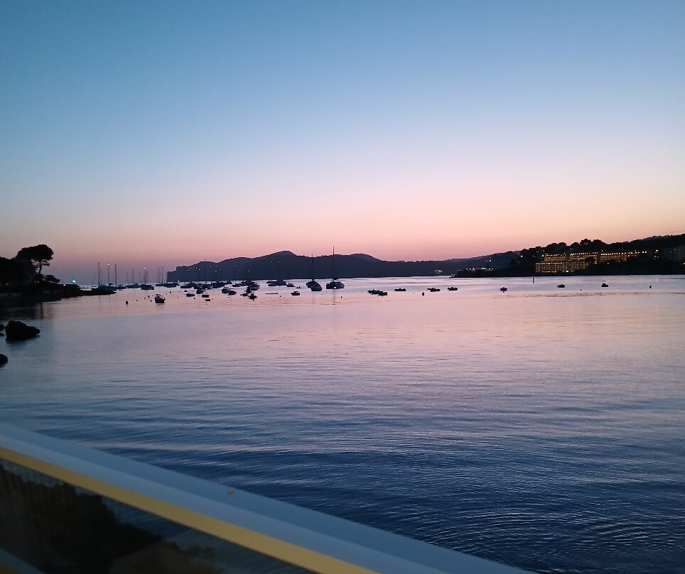 Playa Santa Ponça-圣庞沙必去景点