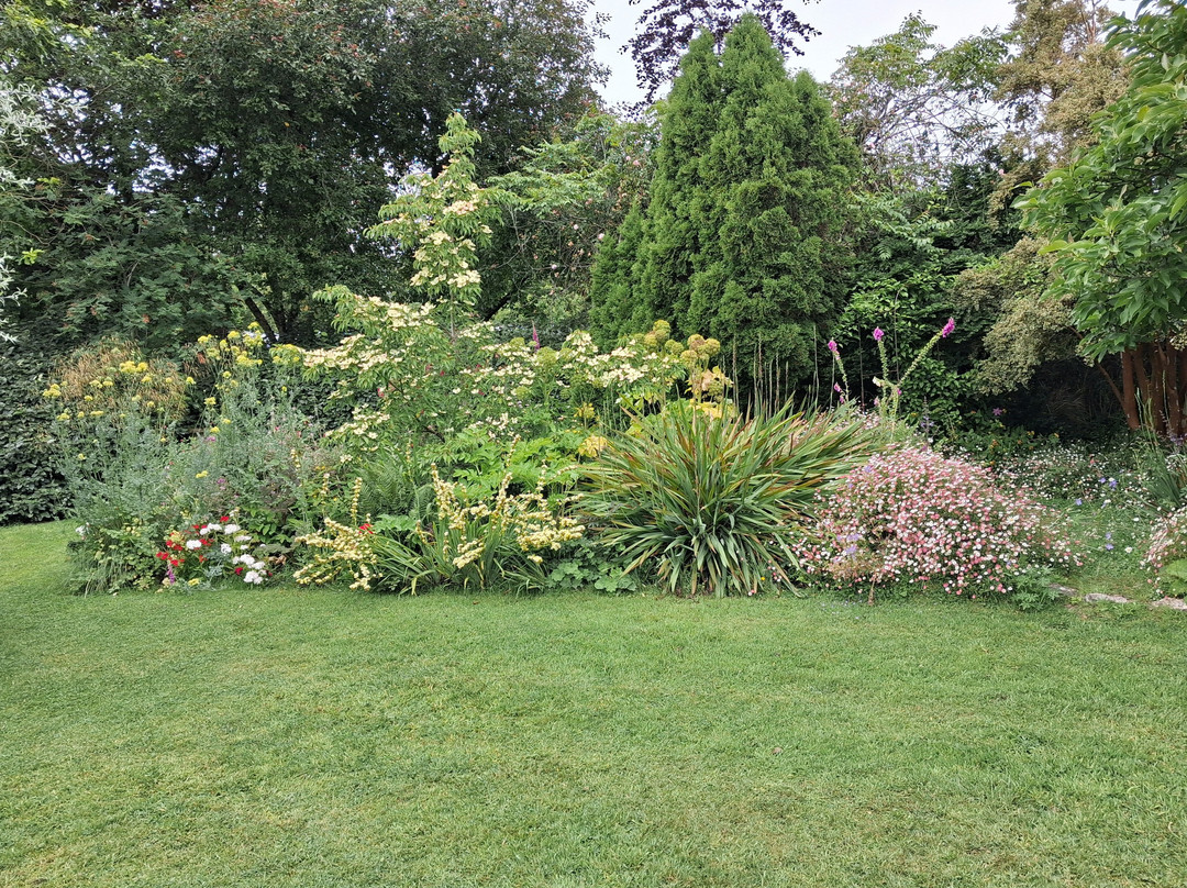 Burrow Farm Gardens-Dalwood必去景点