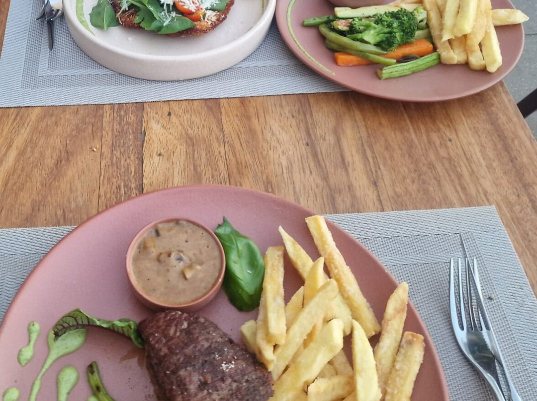 La Fiamma Restaurant & Bar