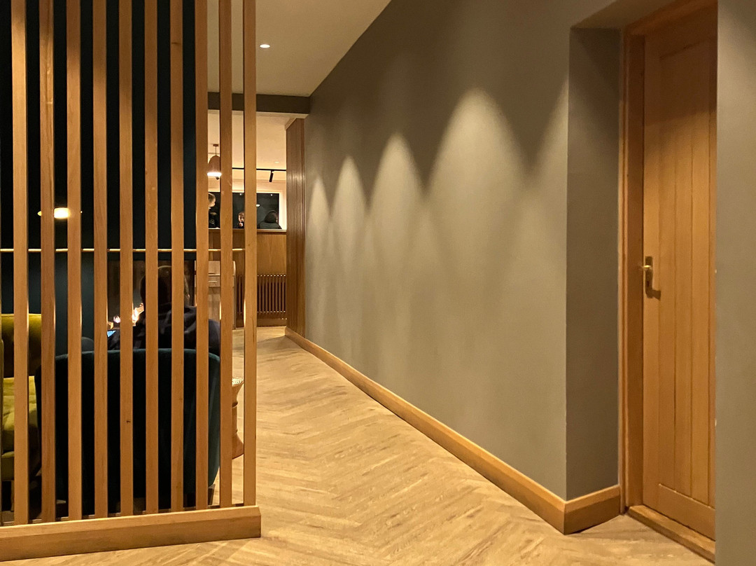 Dark Island Hotel主图
