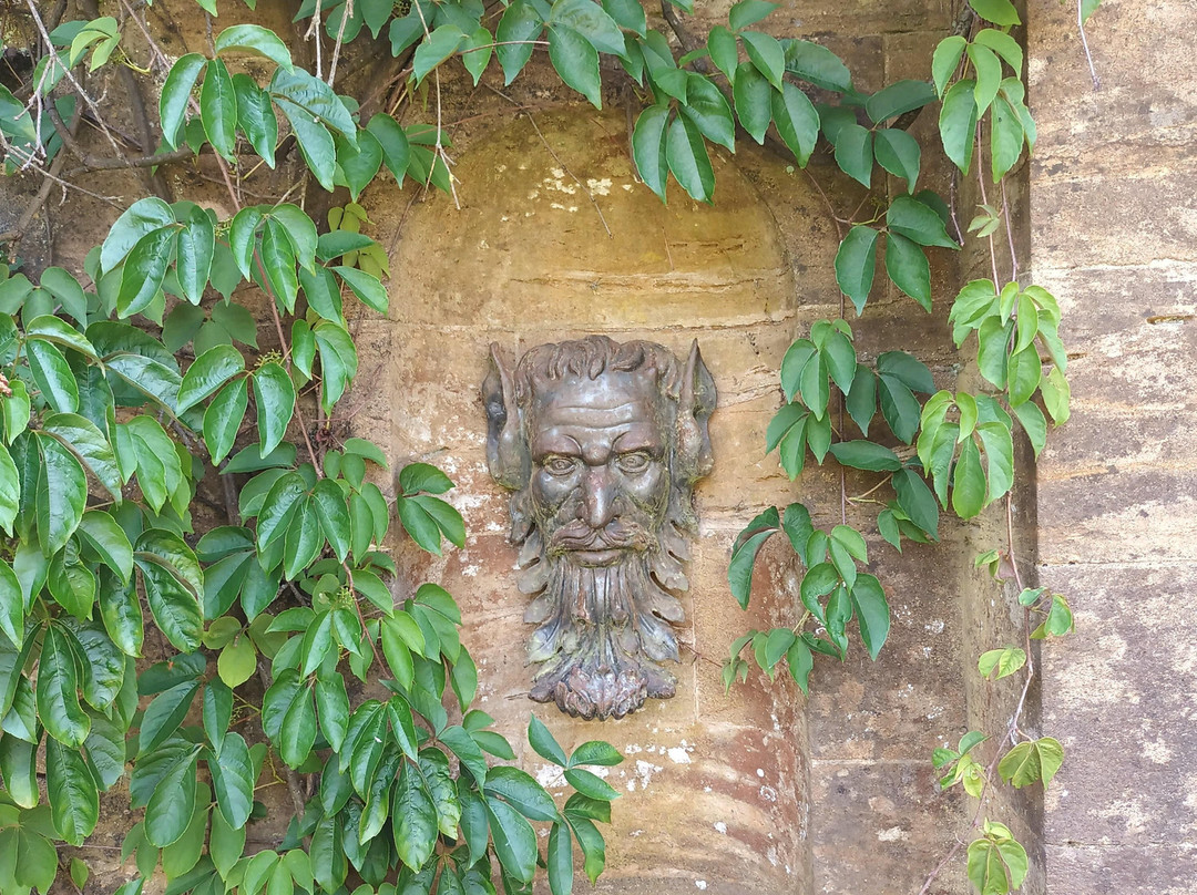 Athelhampton House and Gardens-多切斯特必去景点