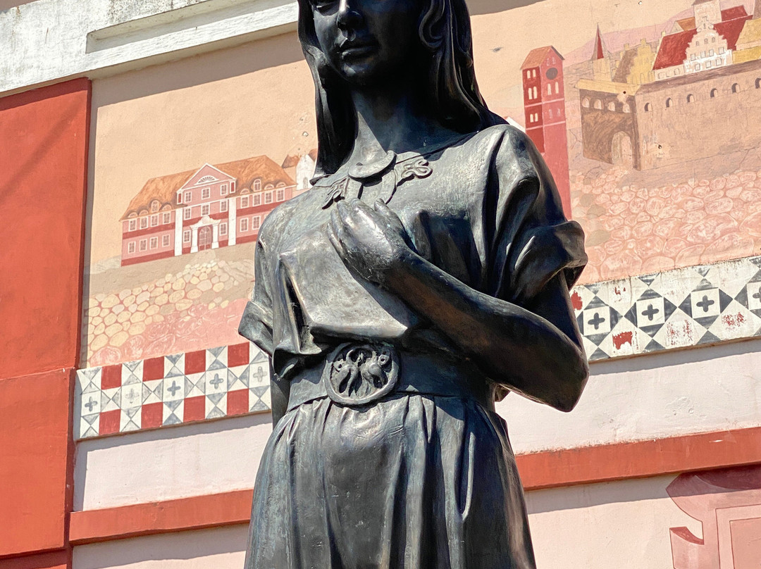 Sculpture of Prussian Princess Rangeta-Neman必去景点
