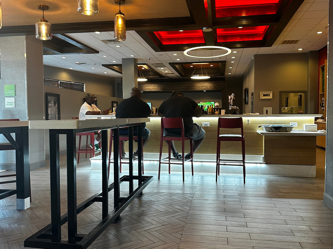 哈蒂斯堡北假日酒店主图