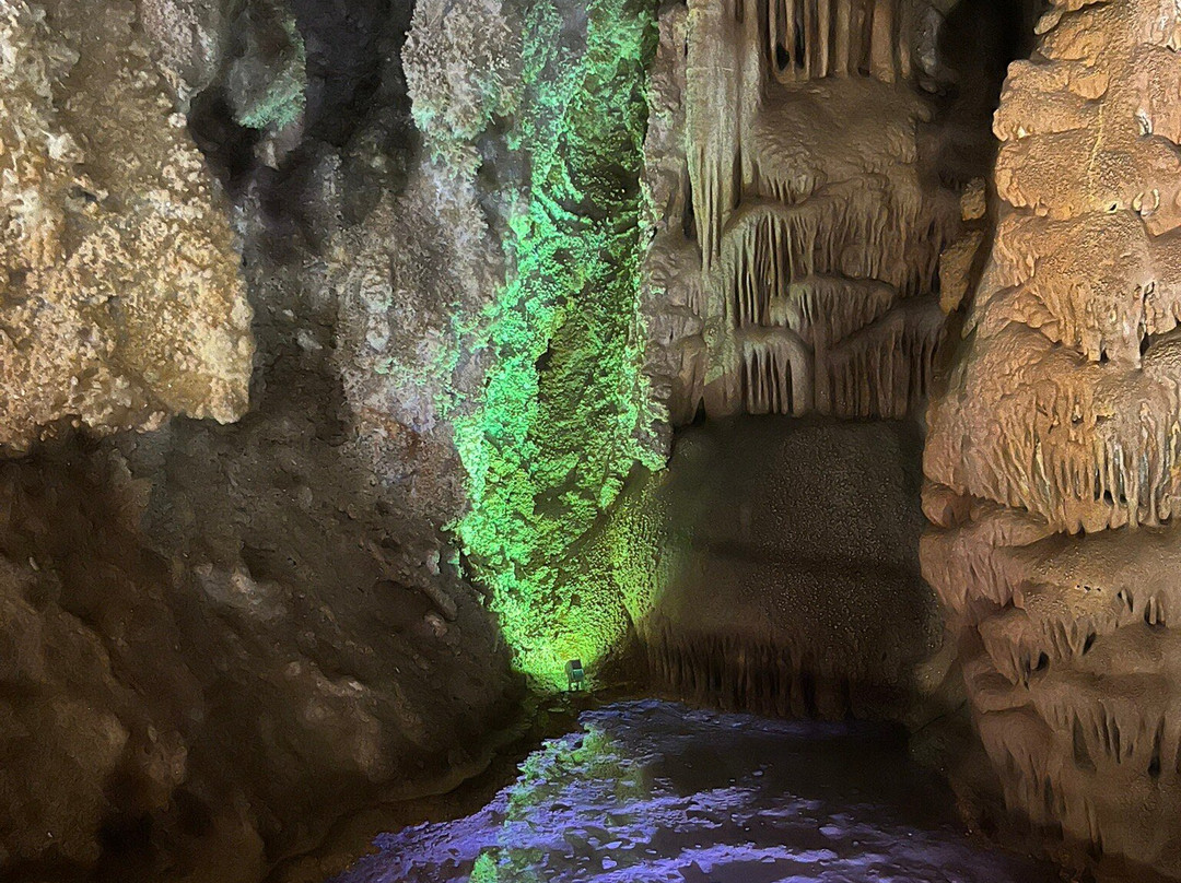 Grotte de Limousis-Limousis必去景点