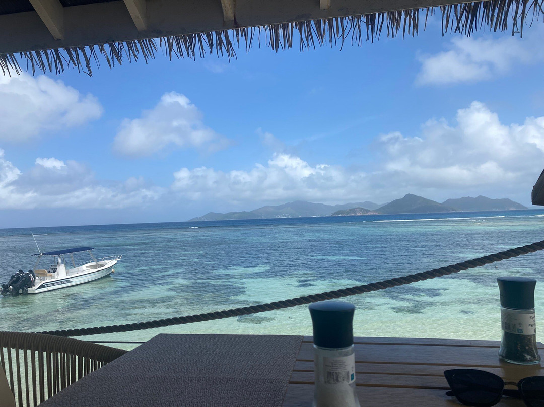 拉迪格航海海滨酒店主图