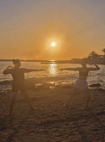 Constantinou Bros Pioneer Beach Hotel-泳池