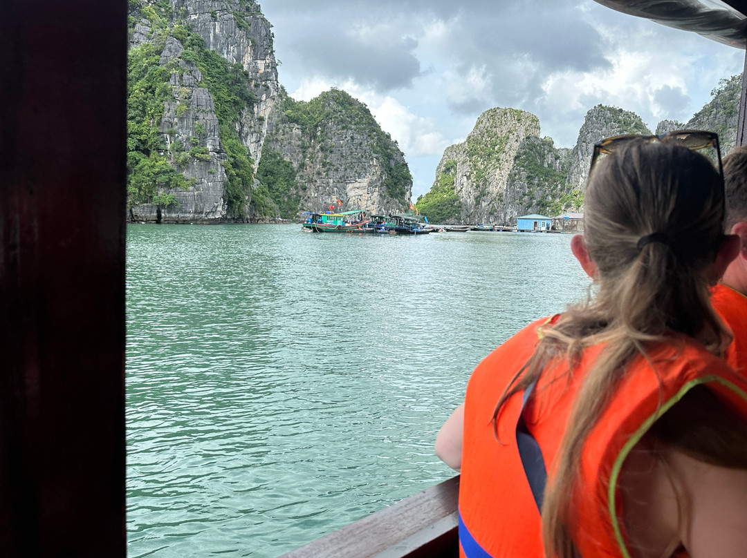Bai Tu Long Bay-下龙湾必去景点