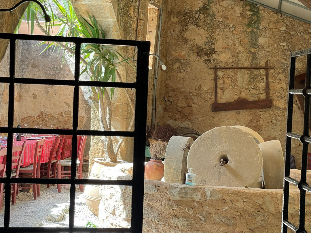 Cretan Traditional Cooking Lessons-Vamos必去景点