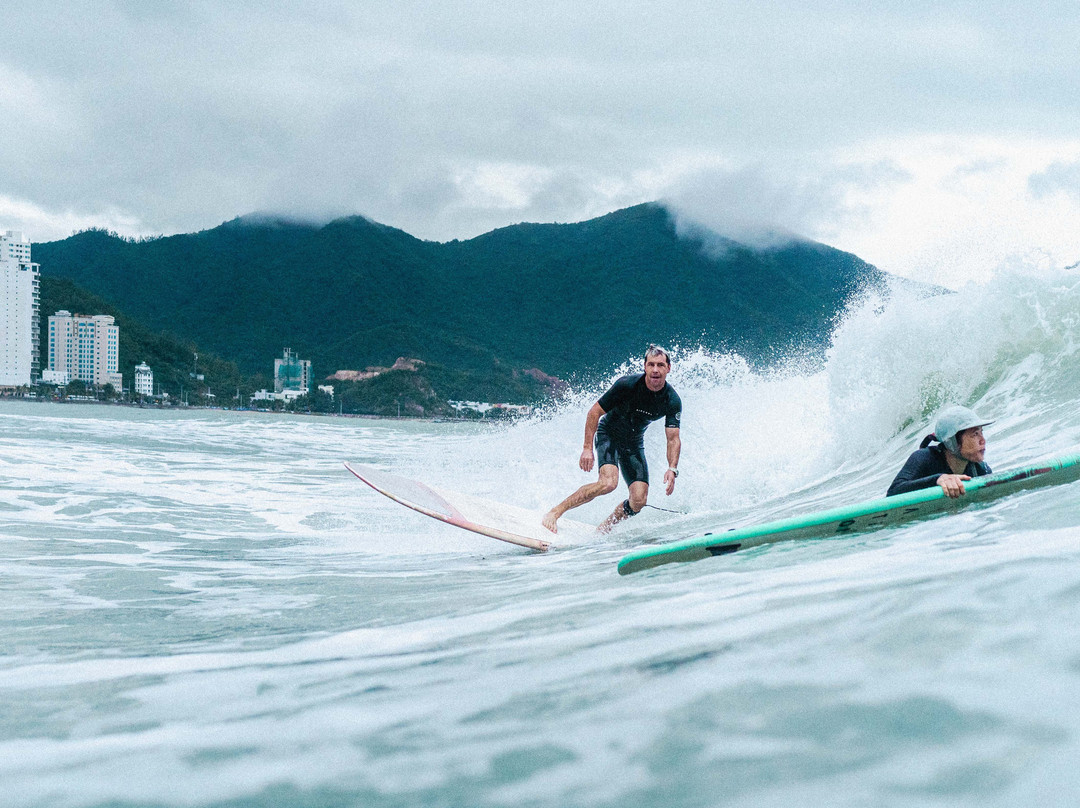 Surfing LIVE Surf School-芽庄必去景点