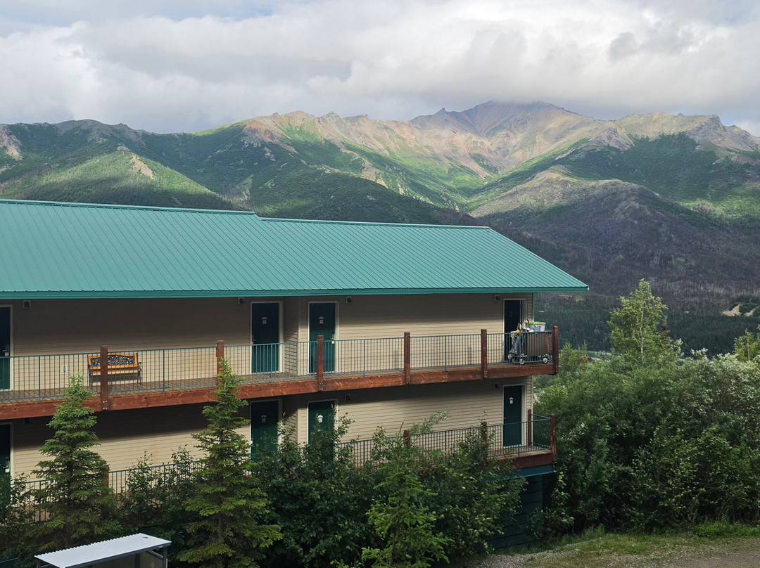格兰德迪纳利小屋酒店主图