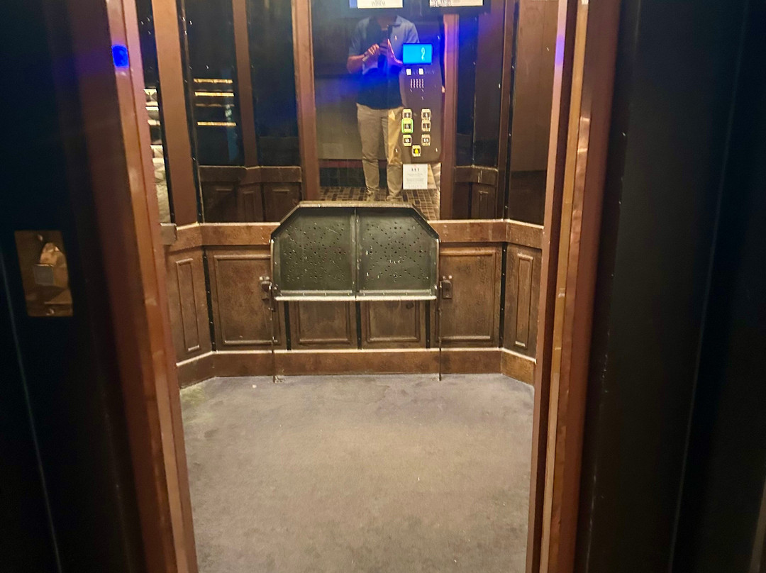 海牙努尔代因宫英迪格酒店主图