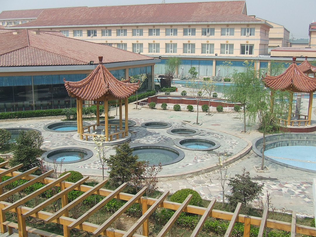 京东第一温泉度假村主图