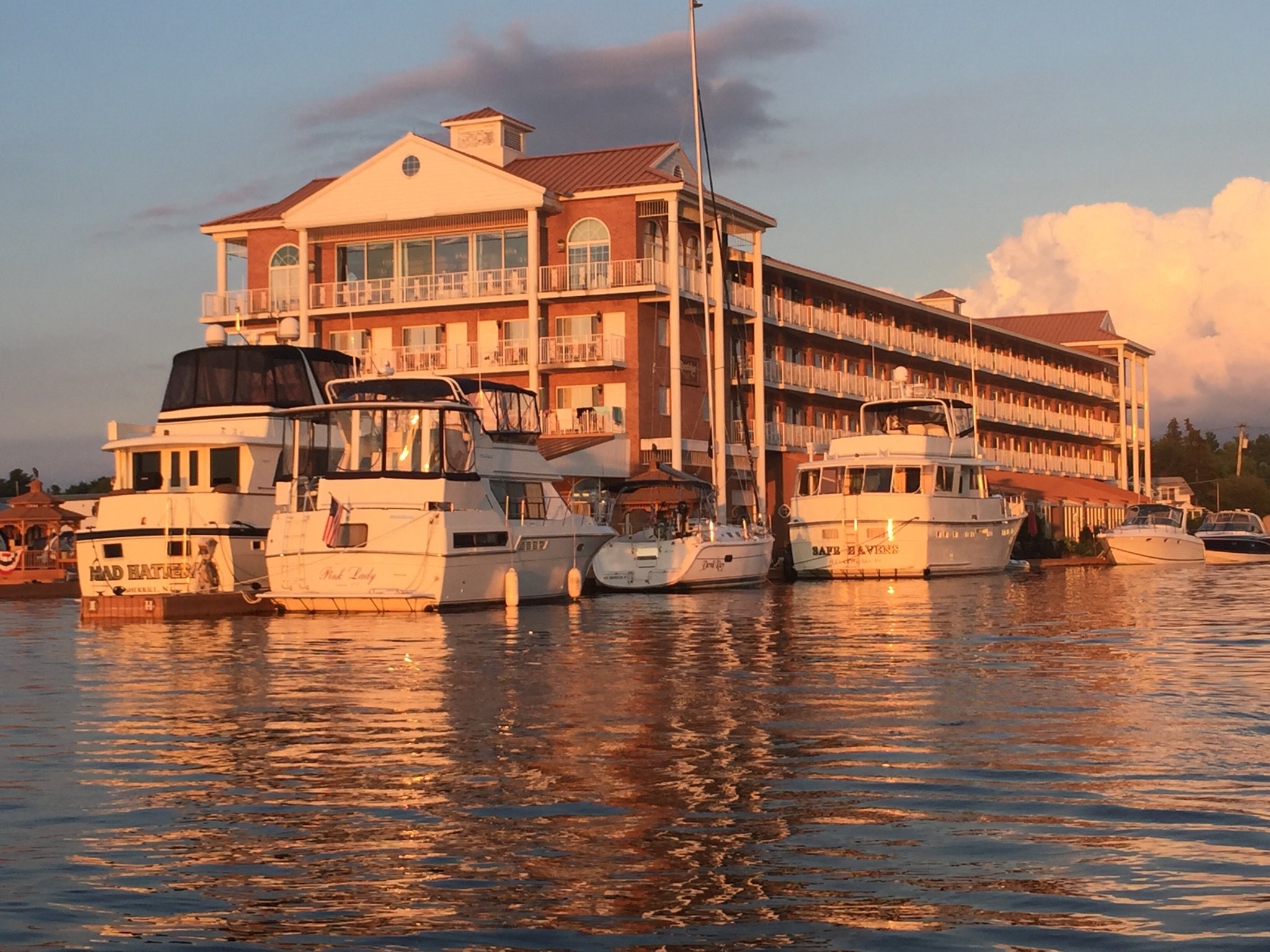 Riveredge Resort-官方