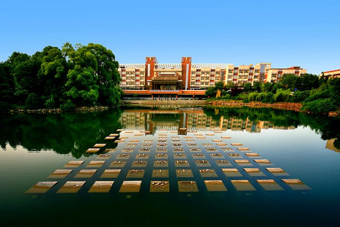 普瑞温泉酒店主图