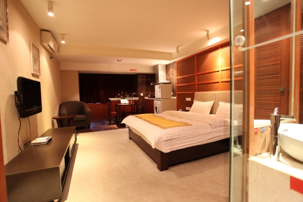 成都逗号公寓玺年店-客卧