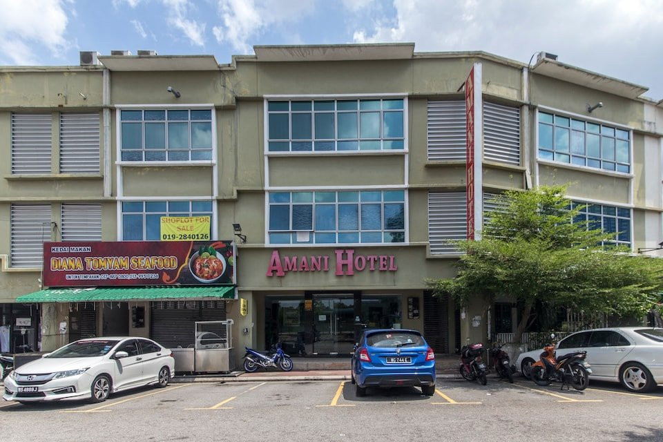 Super OYO 1102 Amani Hotel