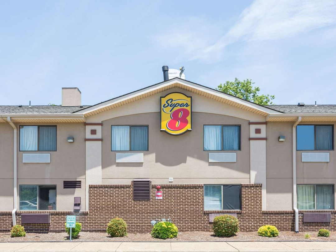 Super 8 by Wyndham Hampton