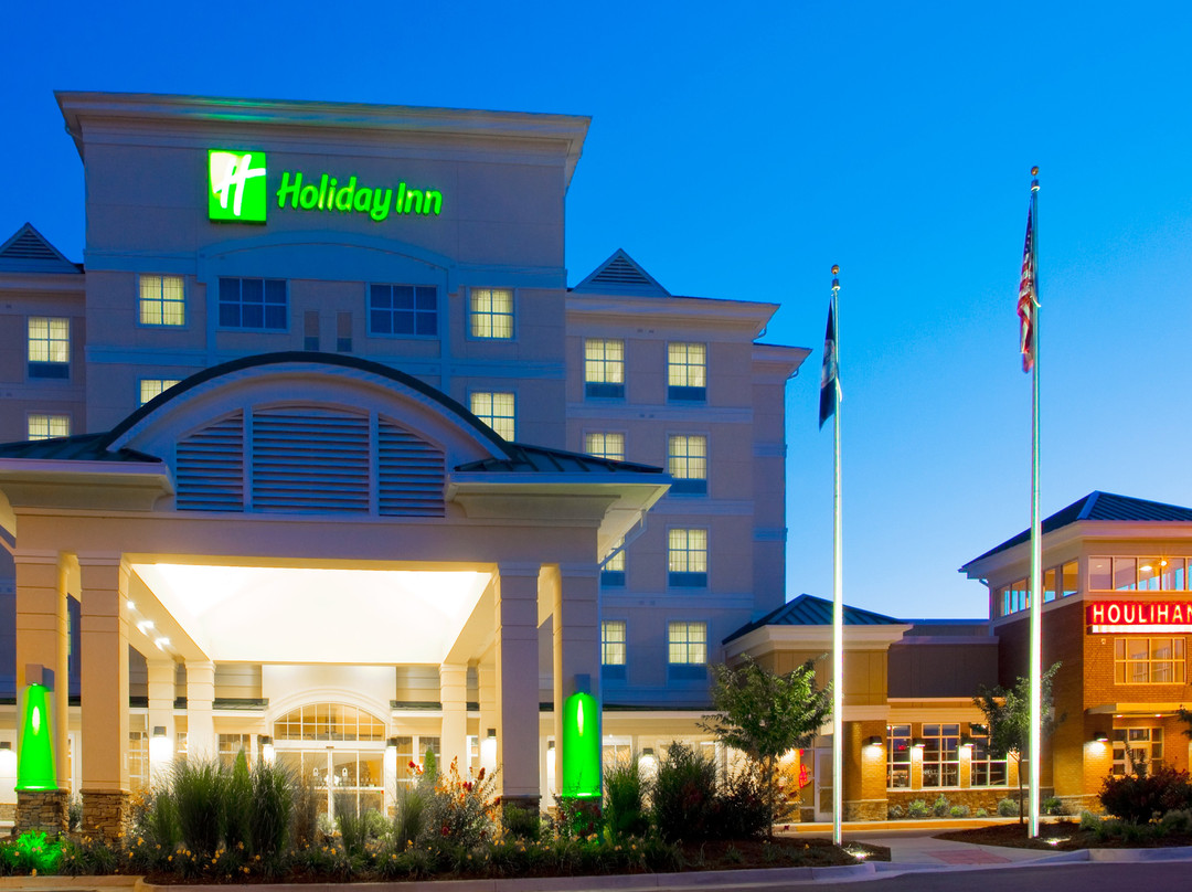 弗朗特皇家蓝岭沙道斯快捷假日&套房酒店主图