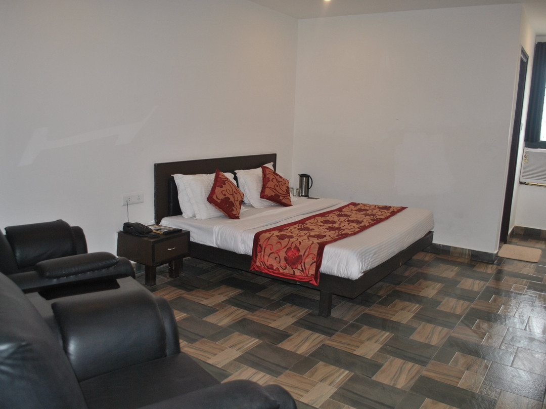 Hotel Maha Luxmi Palace主图