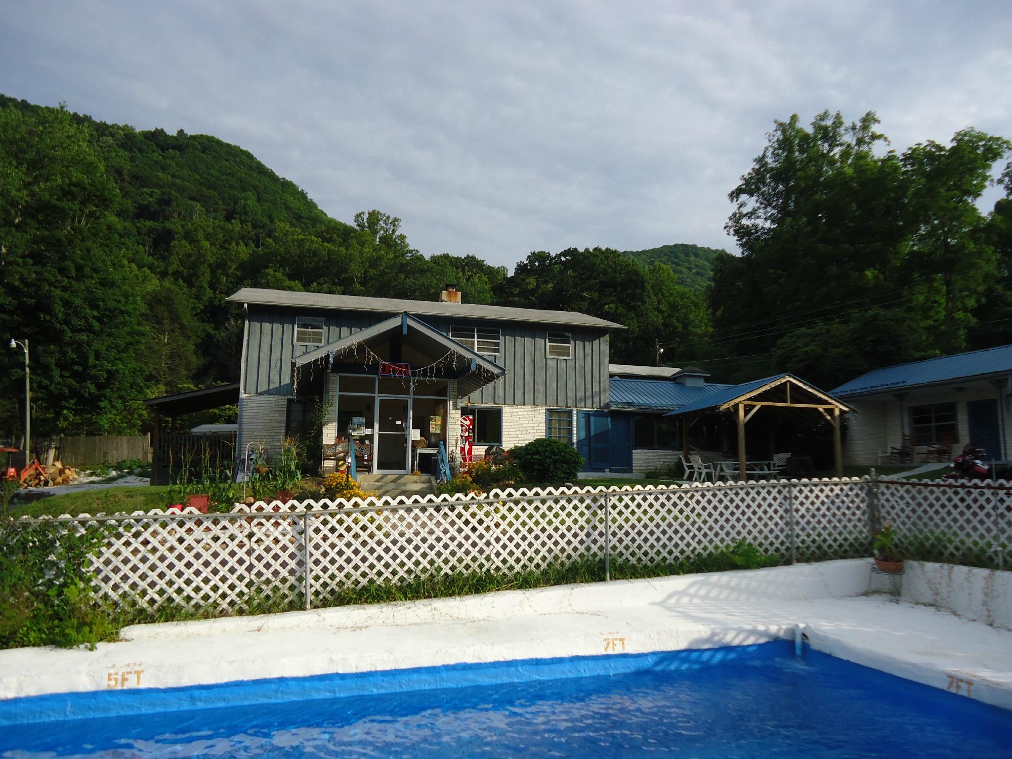 The Clarketon Motel-浴室