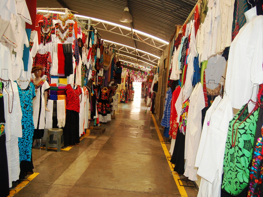 Santa Cruz Xoxocotlan旅游景点-Mercado de Artesanias