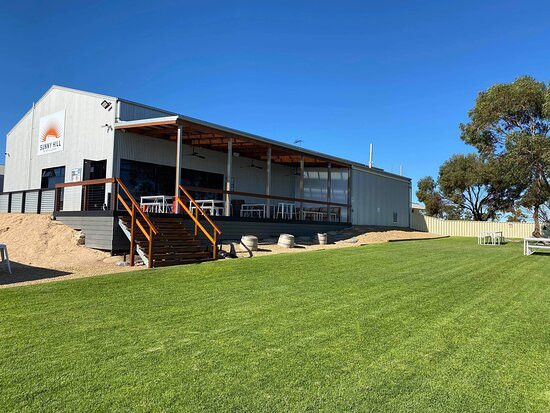 Sunny Hill Distillery-Arthurton必去景点