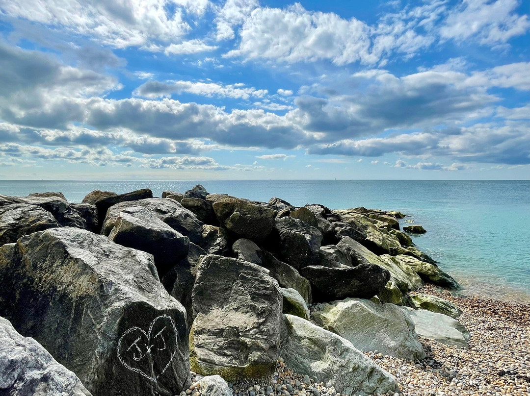 Rottingdean Beach景点图片