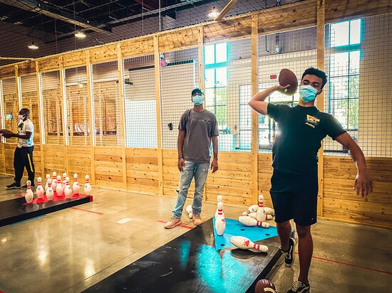 The Tailgate Garage-坎顿必去景点