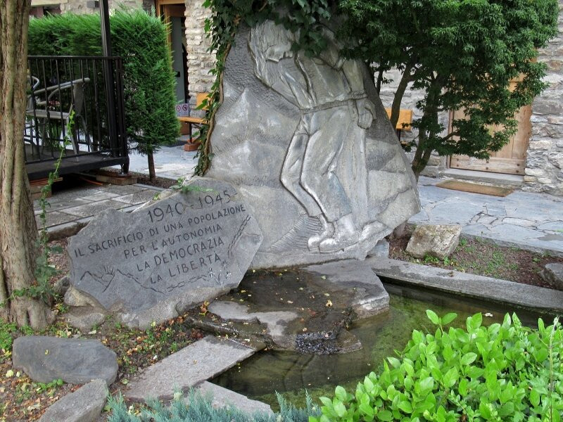 Monumento ai Caduti della Seconda Guerra Mondiale景点图片