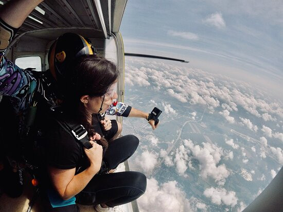 Parachutisme Adrenaline-Saint Jerome必去景点