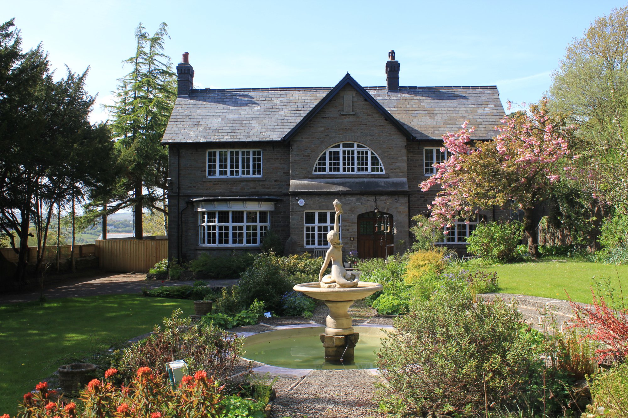 Gellihaf House-官方