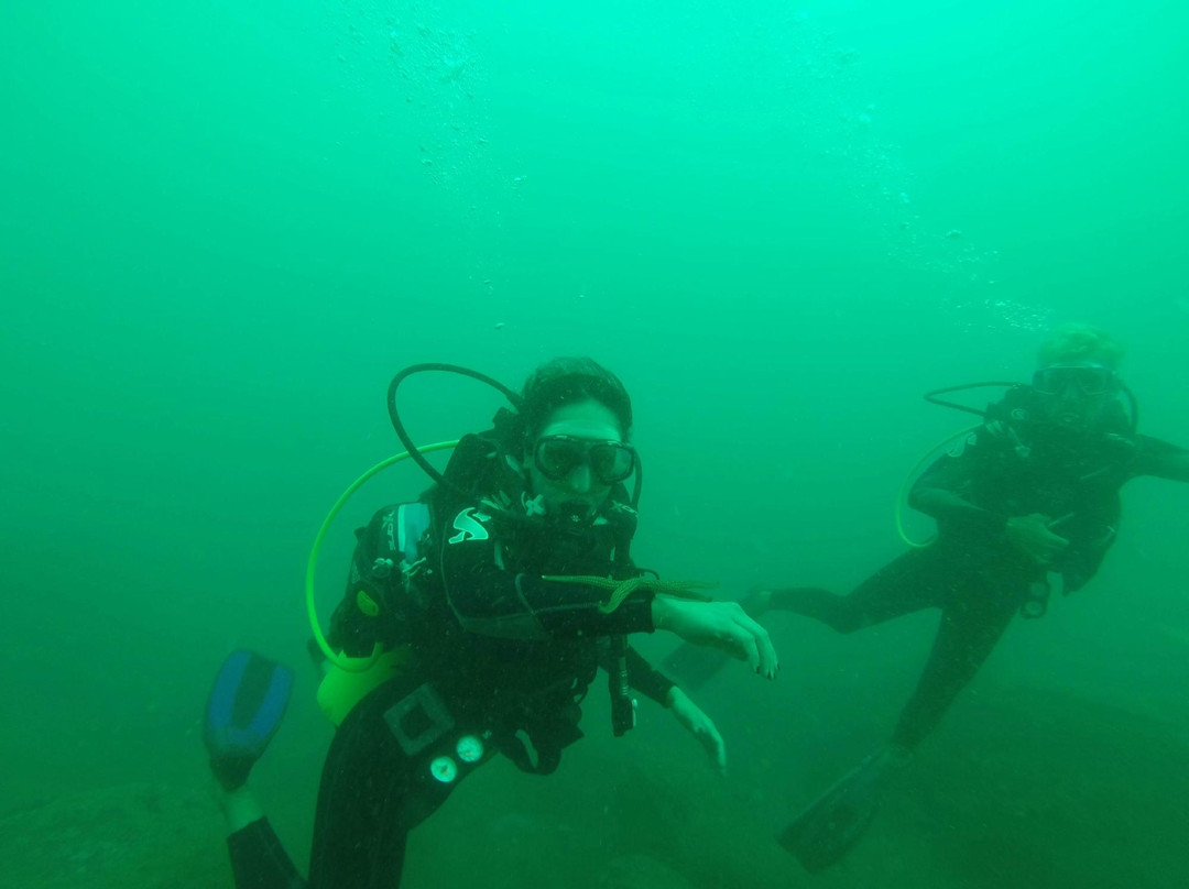 Divers Land Dive Club-乌纳瓦图纳必去景点