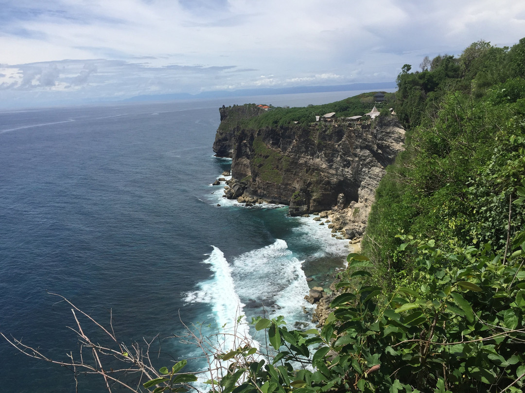 Karang Boma Cliff景点图片