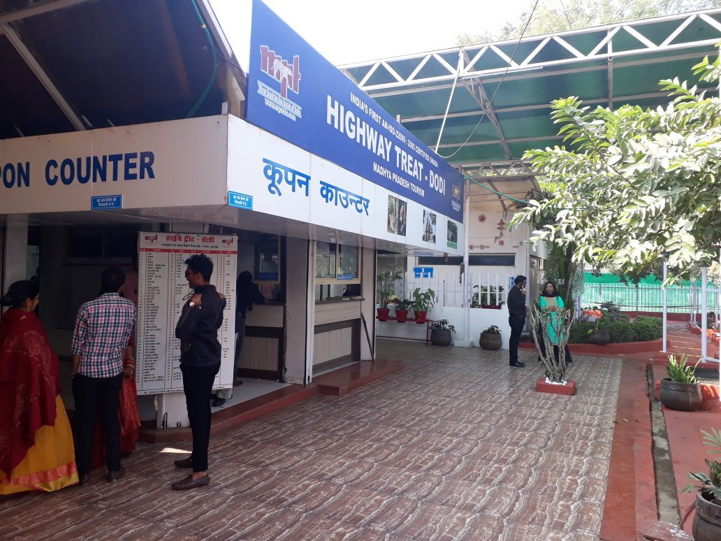 Sarangpur餐馆和美食-Highway Treat, Dodi