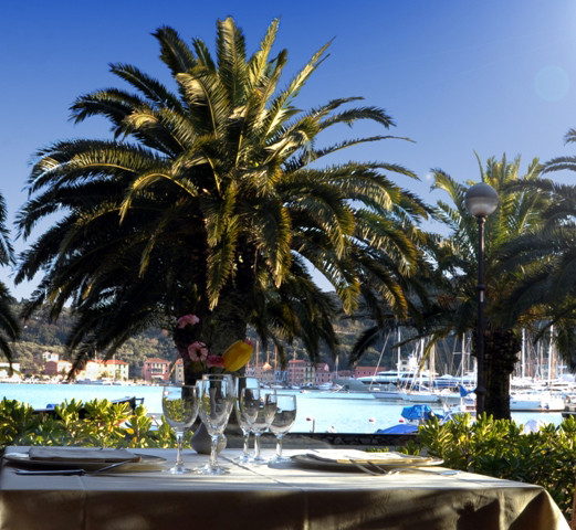 韦内雷港餐馆和美食-Ristorante Della Baia