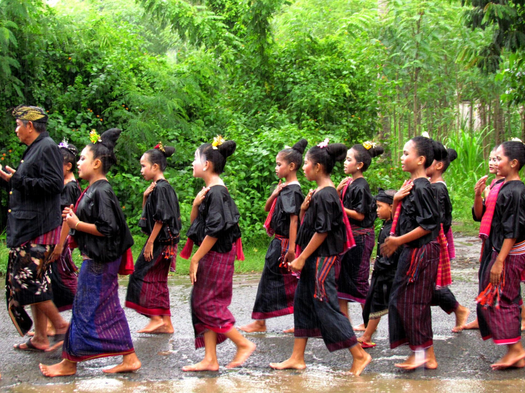 Kuta旅游景点-Lombok Bau Nyale Festival