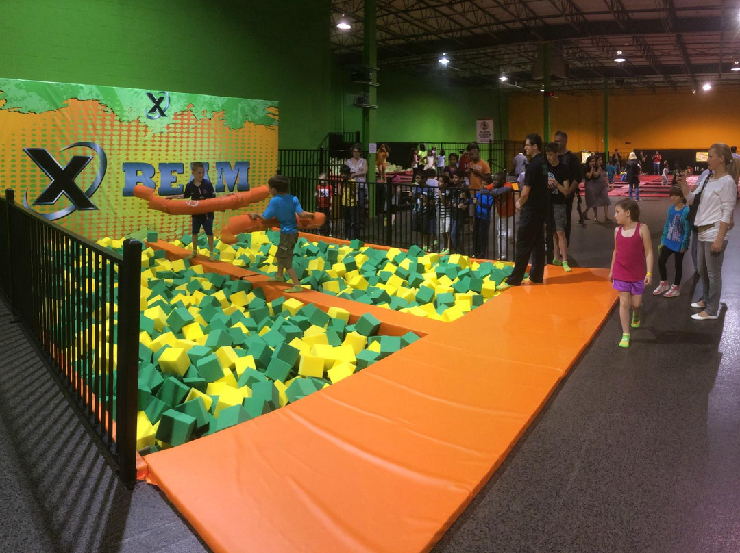 Buffalo Grove旅游景点-Rockin' Jump Buffalo Grove