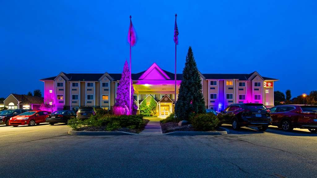 Best Western Plus Woodstock Inn & Suites主图