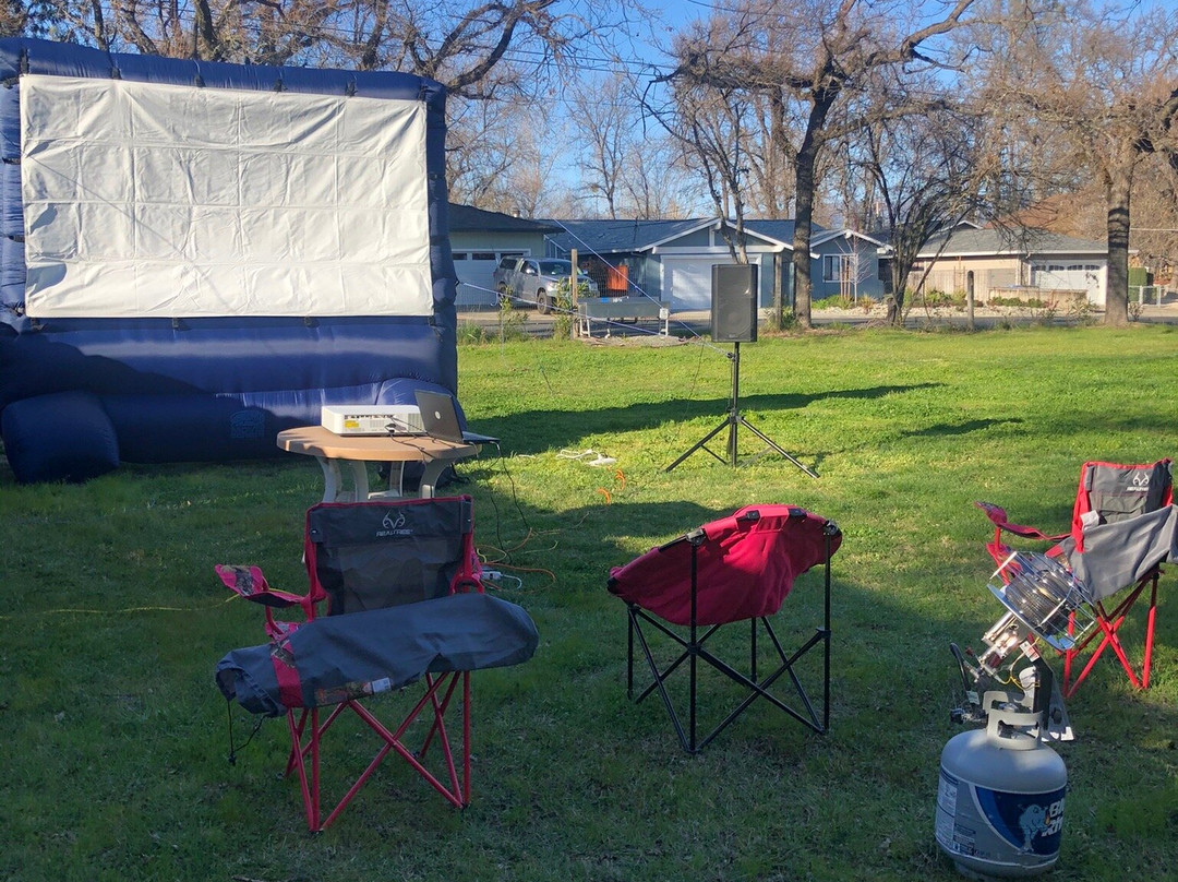 Skylark Shores Resort主图