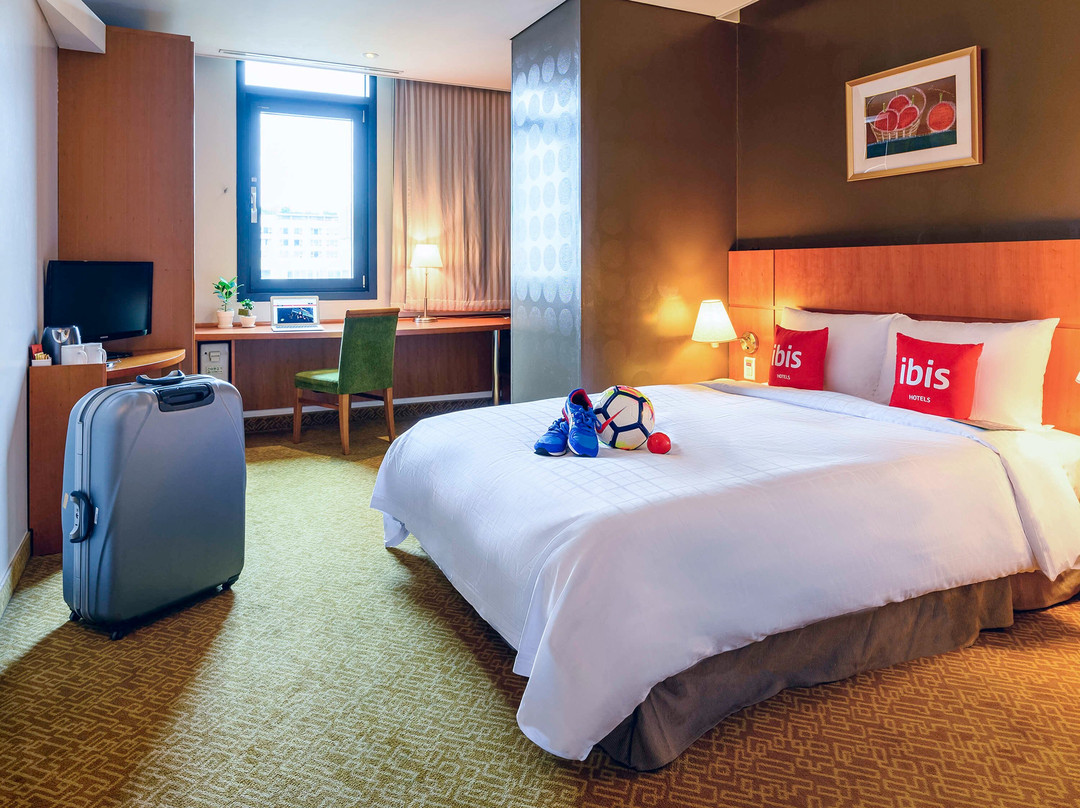 宜必思水原大使酒店主图