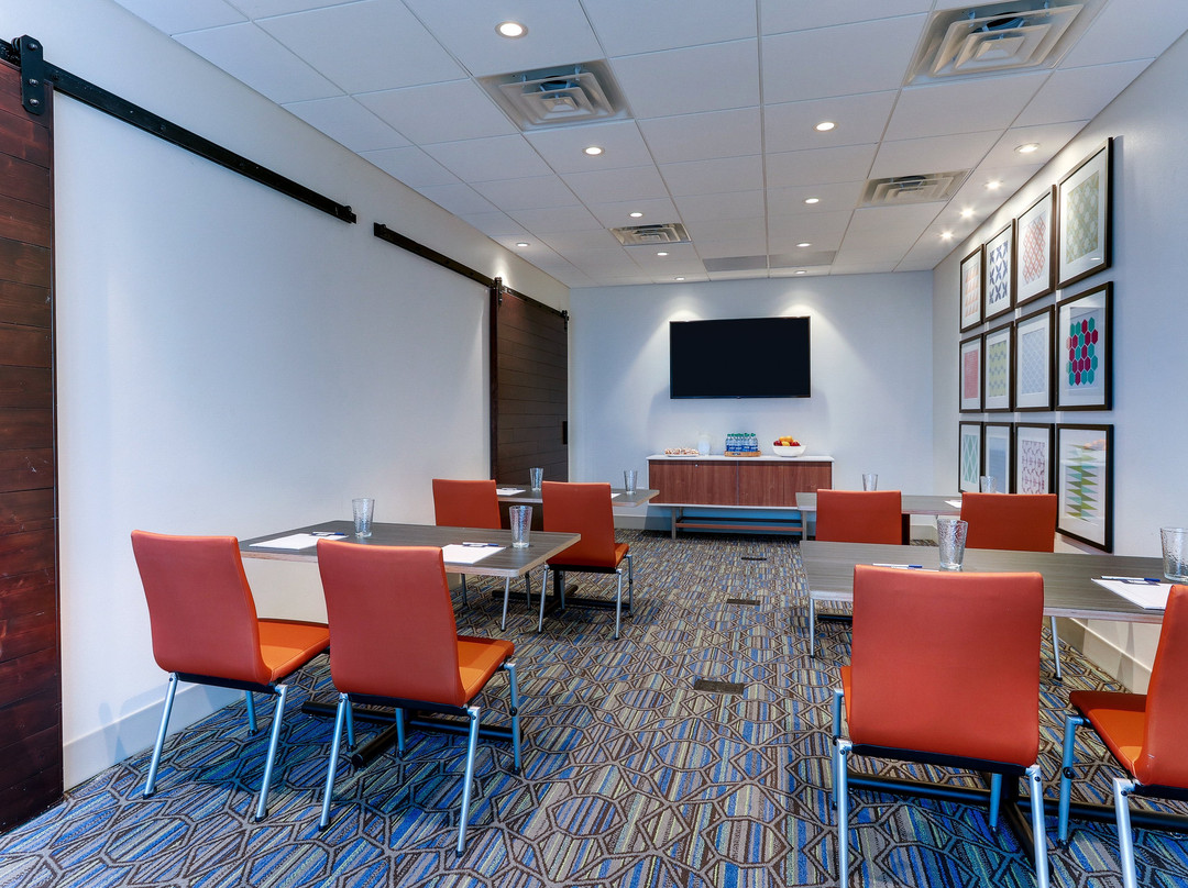 Holiday Inn Express & Suites Middletown - Goshen By IHG主图