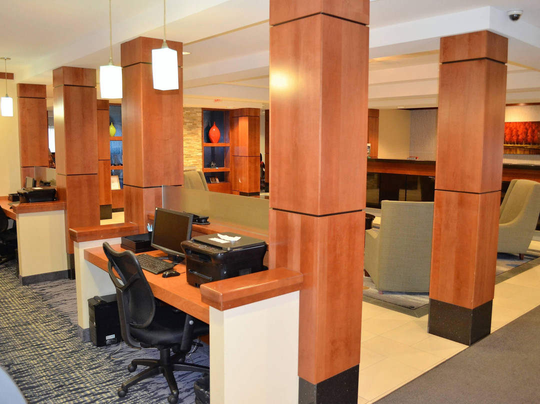 苏圣玛丽万枫套房酒店主图