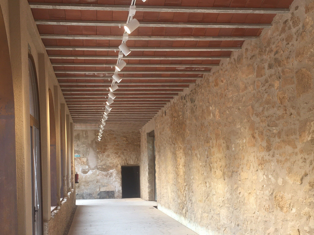 Convento De Los Monjes Servitas-Cuevas de Canart必去景点